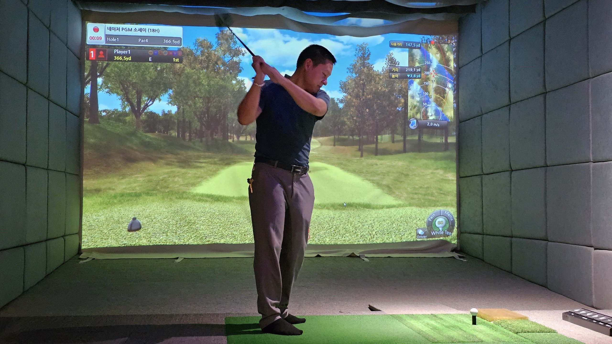 ung-dung-phong-tap-golf-3D
