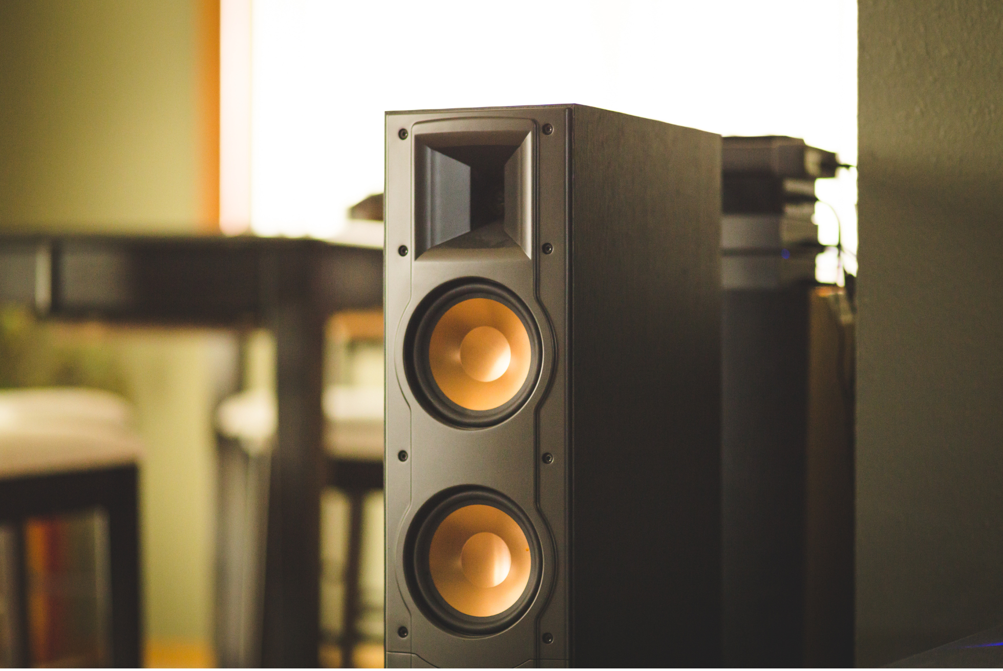 am-thanh-phong-chieu-phim-tai-nha