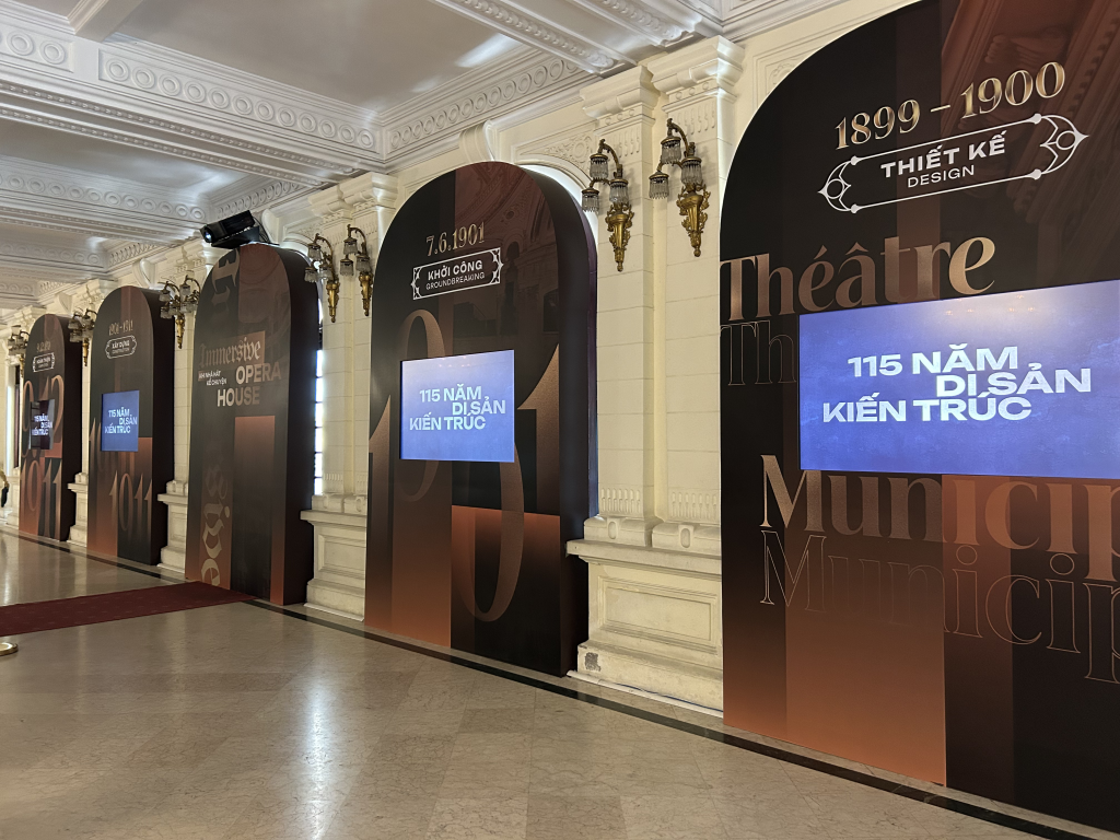 giai-phap-man-hinh-hien-thi-nha-hat-lon